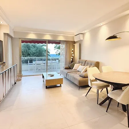 Elegant 2 Bedroom With Parking Канны