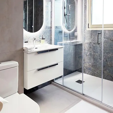 Апартаменты Elegant 2 Bedroom With Parking