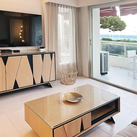 Elegant 2 Bedroom With Parking Appartement Cannes