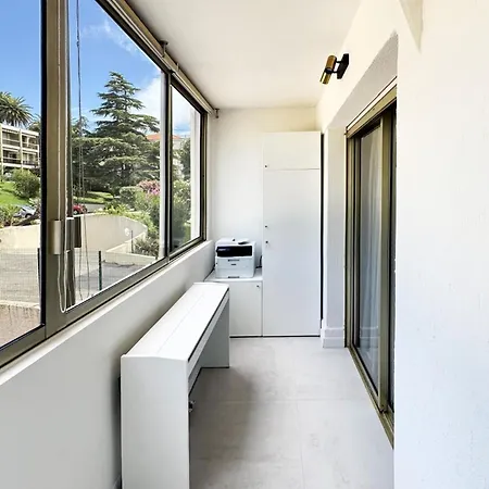Appartement Elegant 2 Bedroom With Parking Cannes