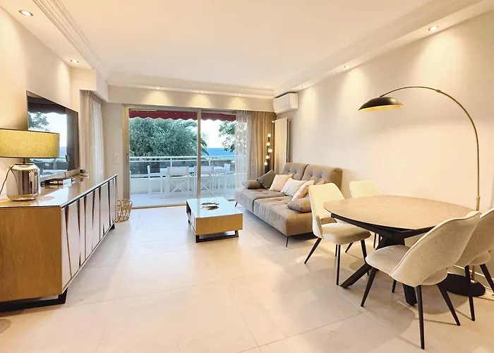 Elegant 2 Bedroom With Parking Cannes