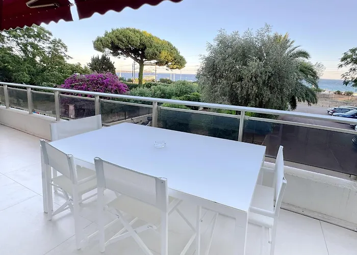 Apartament Elegant 2 Bedroom With Parking Cannes